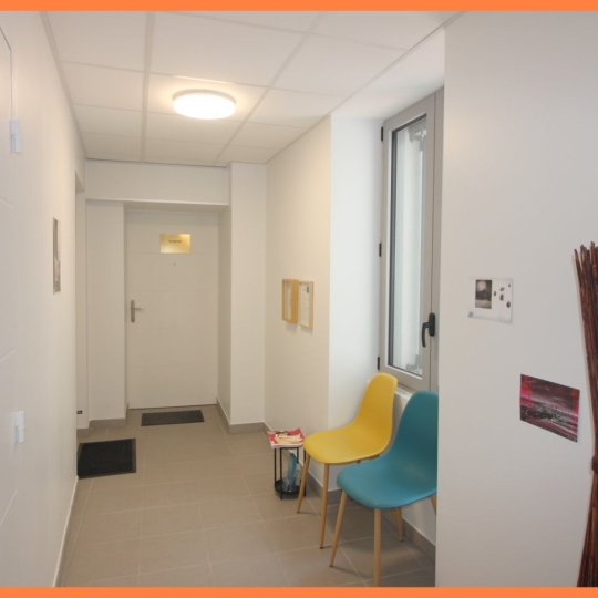  Annonces MEYZIEU : Local / Bureau | MONTLUEL (01120) | 30 m2 | 105 000 € 