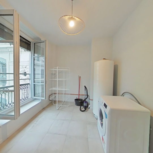  Annonces MEYZIEU : Appartement | LYON (69001) | 133 m2 | 2 600 € 