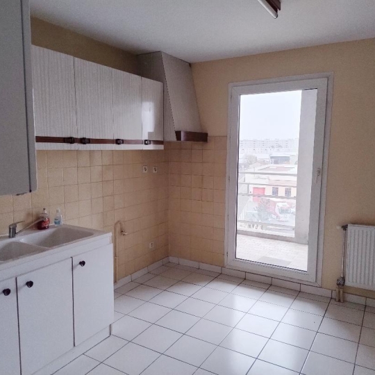  Annonces MEYZIEU : Appartement | LYON (69008) | 85 m2 | 245 000 € 