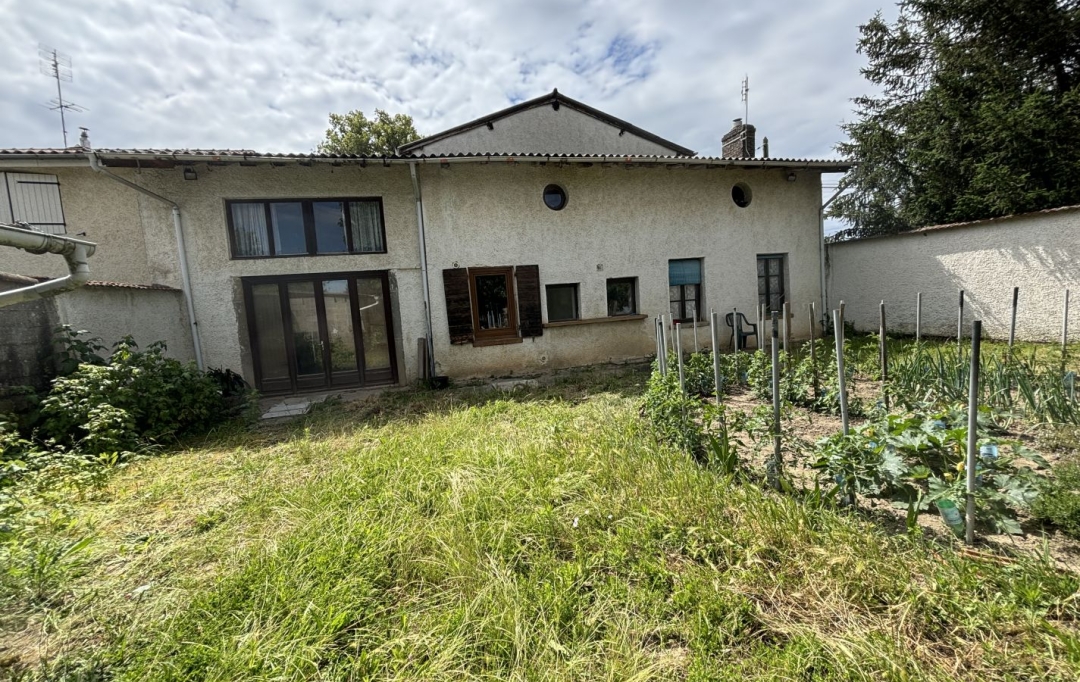 Annonces MEYZIEU : Maison / Villa | CAILLOUX-SUR-FONTAINES (69270) | 200 m2 | 330 000 € 