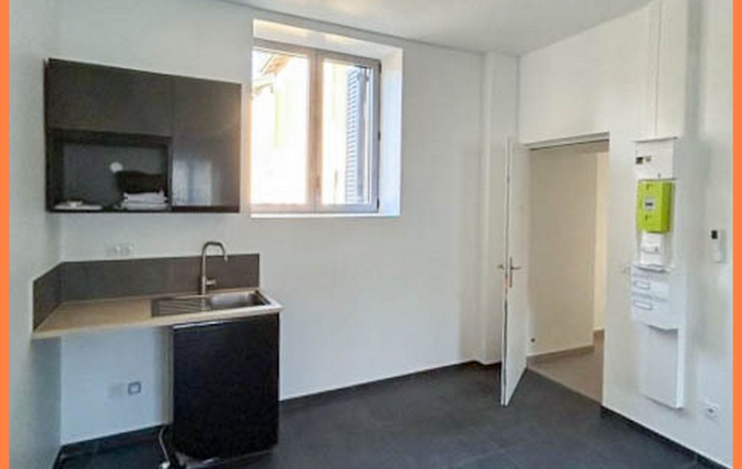 Annonces MEYZIEU : Local / Bureau | MONTLUEL (01120) | 30 m2 | 105 000 € 